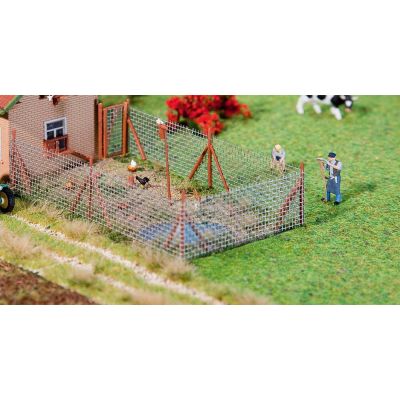 Wire mesh fence with wood poles, 340 mm