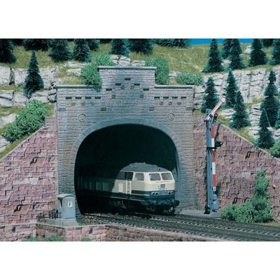 H0 Tunnel portal with top, double track, 2 pcs.